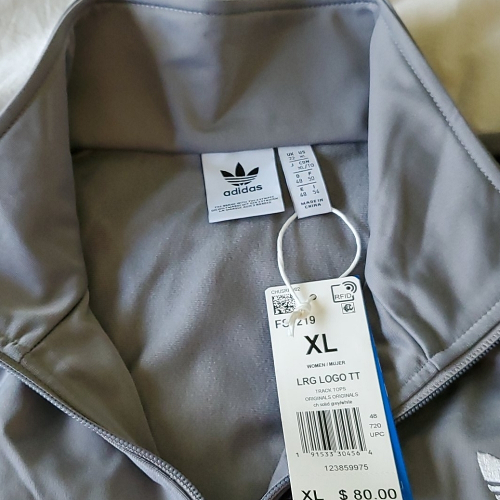 Adidas - Picture 3 of 3